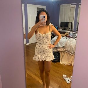 NWOT white floral mini ruched dress